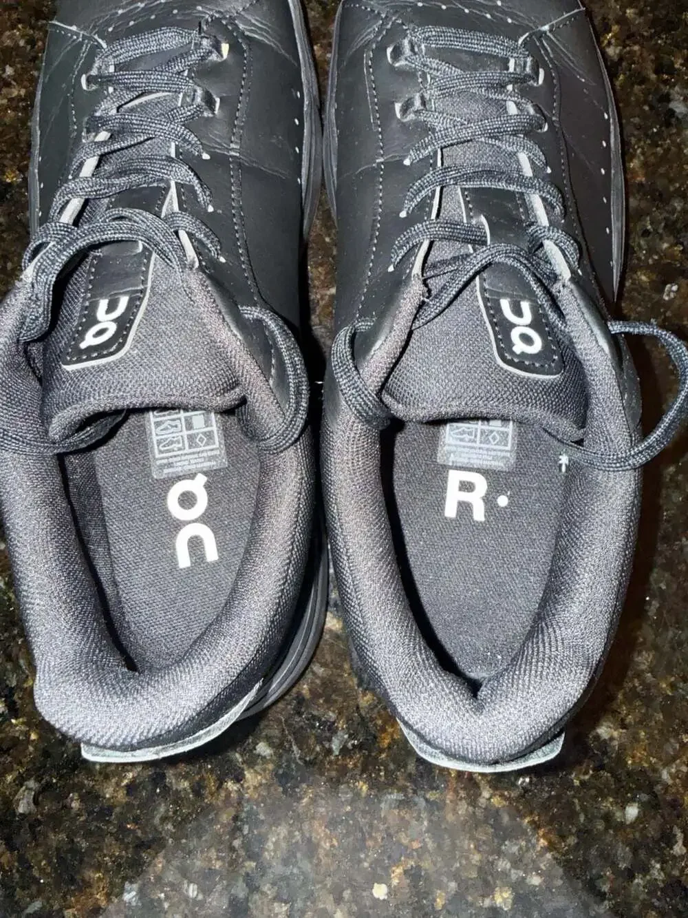 On The Roger Advantage Black Black Sneakers-8